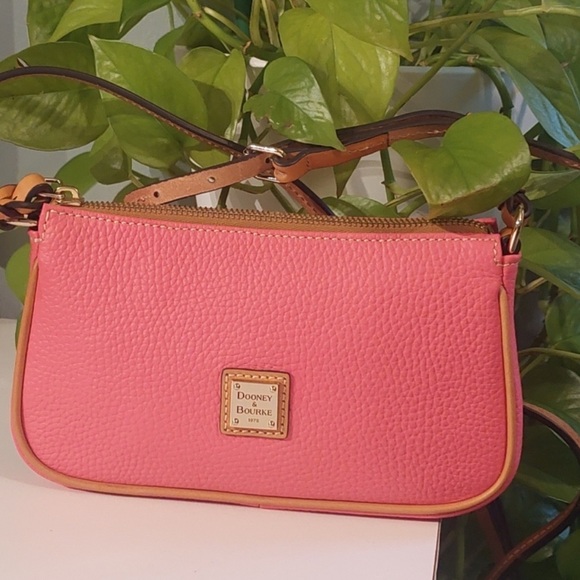 Dooney & Bourke, Kirby Lexi Crossbody
Like new - Picture 3 of 7
